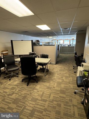 1465-B LANCASTER RD, Manheim, PA 17545