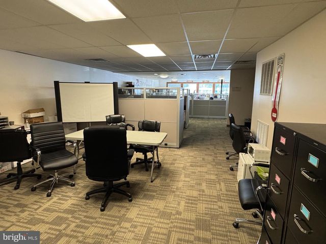 1465-B LANCASTER RD, Manheim, PA 17545