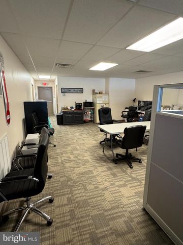 1465-B LANCASTER RD, Manheim, PA 17545