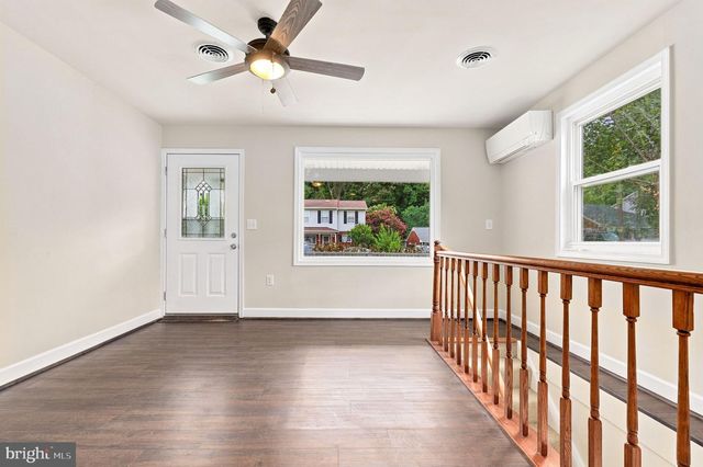 9841 LYON AVE, Laurel, MD 20723