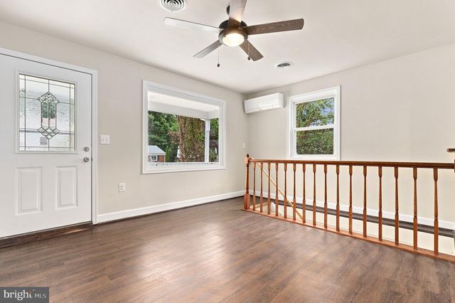 9841 LYON AVE, Laurel, MD 20723