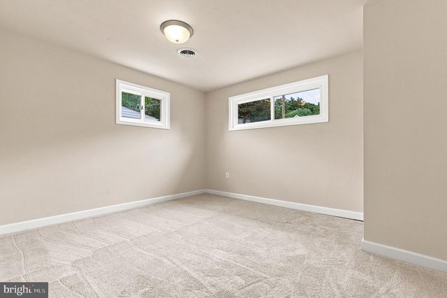 9841 LYON AVE, Laurel, MD 20723