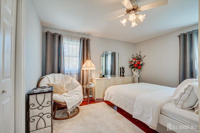 71 Crosby Avenue, Edison, NJ 08817