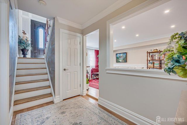 71 Crosby Avenue, Edison, NJ 08817