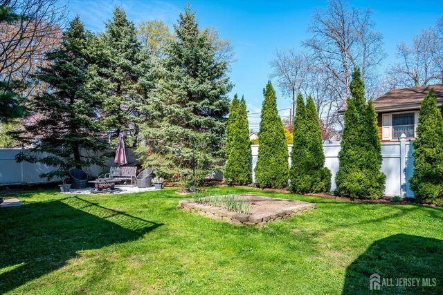 71 Crosby Avenue, Edison, NJ 08817
