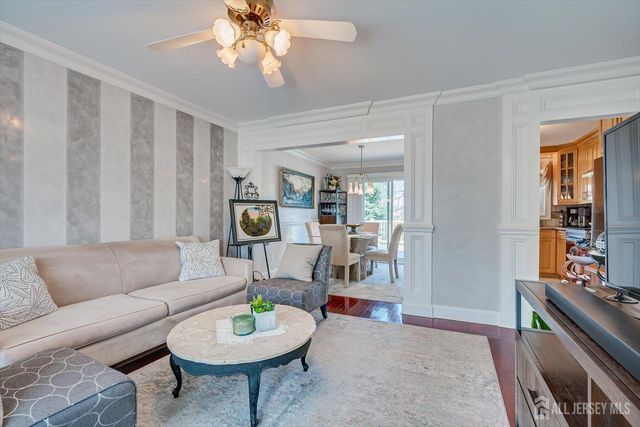 71 Crosby Avenue, Edison, NJ 08817