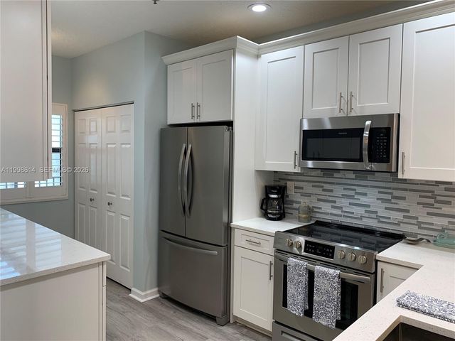6082 SE Landing Way 10, Stuart, FL 34997