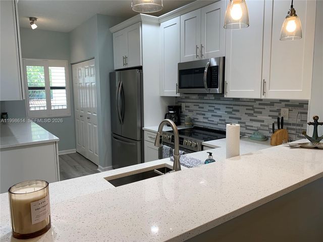 6082 SE Landing Way 10, Stuart, FL 34997