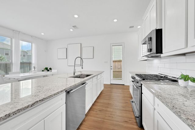4027 Balboa Drive, Iowa Colony, TX 77583