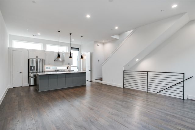 5708 Lindell Avenue 102, Dallas, TX 75206