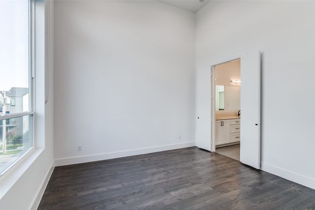 5708 Lindell Avenue 102, Dallas, TX 75206