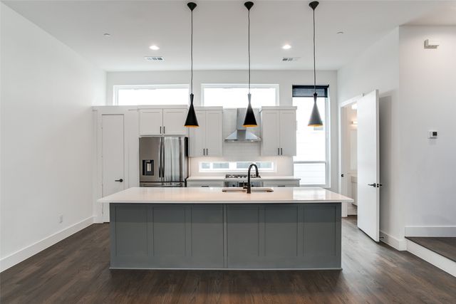 5708 Lindell Avenue 102, Dallas, TX 75206