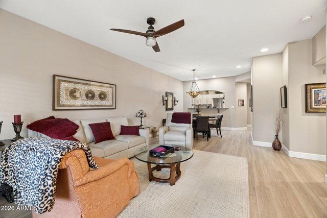 7021 E EARLL Drive 101, Scottsdale, AZ 85251