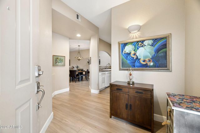 7021 E EARLL Drive 101, Scottsdale, AZ 85251