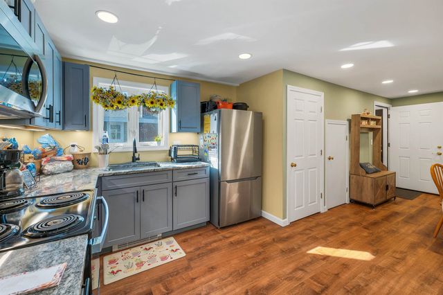 3 Harris Avenue, Hampton, NH 03842