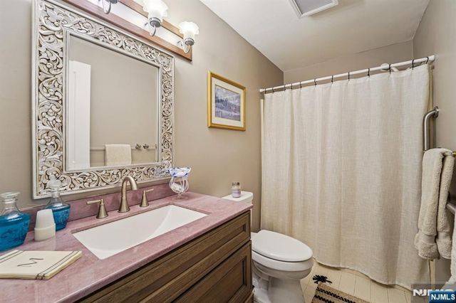 30 Ironia Mendham Road, Chester Township, NJ 07930