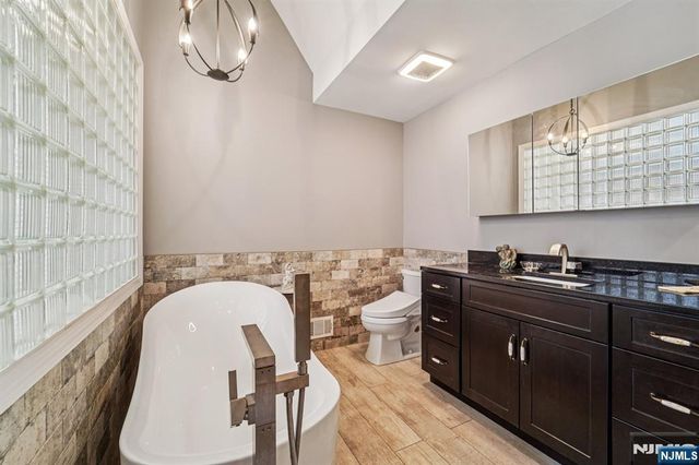30 Ironia Mendham Road, Chester Township, NJ 07930