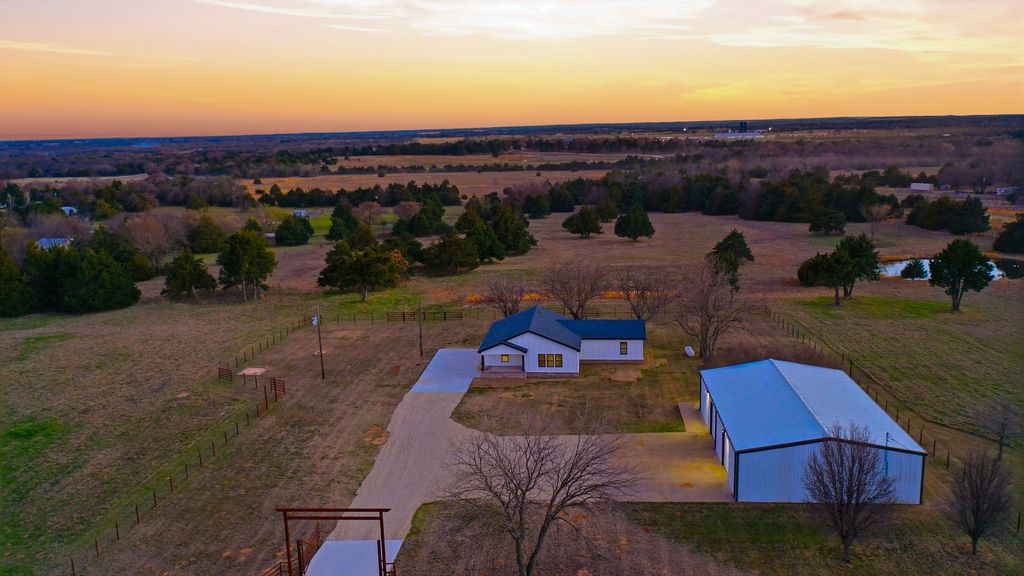 1778 County Road 217, Collinsville, TX 76233
