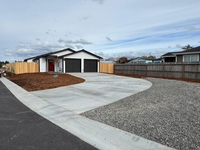 2205&2207 Golden Star Court, Mckinleyville, CA 95519