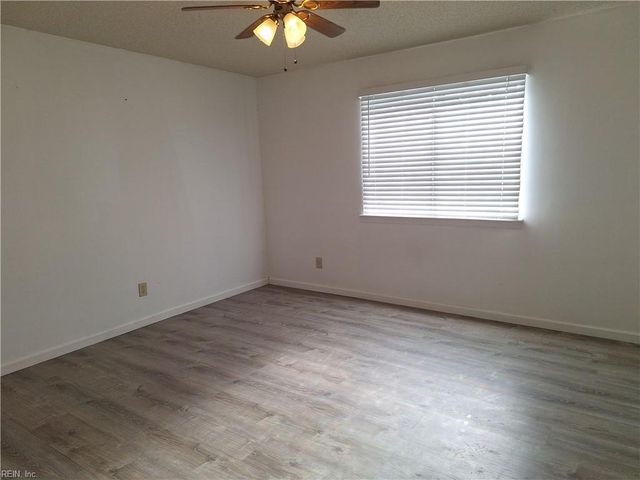 12851 Daybreak CIR, Newport News, VA 23602