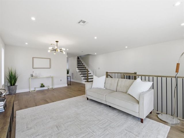 138A WEIGANDS LANE, Secaucus, NJ 07094