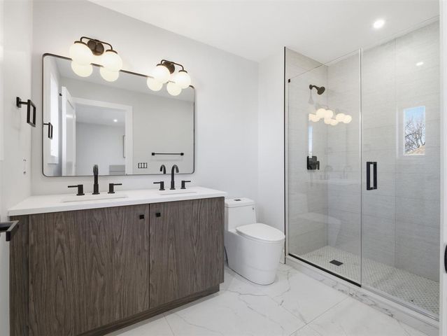 138A WEIGANDS LANE, Secaucus, NJ 07094