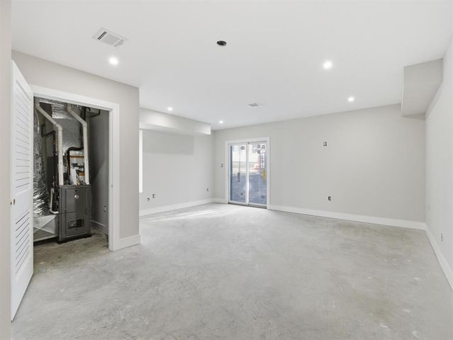 138A WEIGANDS LANE, Secaucus, NJ 07094