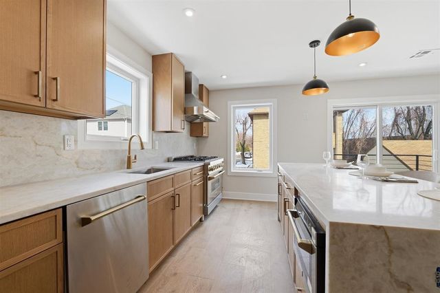 138A WEIGANDS LANE, Secaucus, NJ 07094