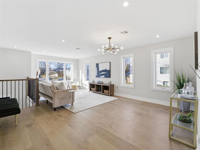 138A WEIGANDS LANE, Secaucus, NJ 07094
