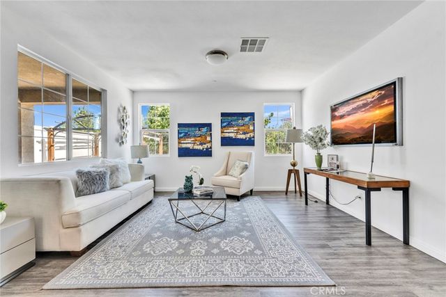 209 W Via Rua Flores, Ontario, CA 91762