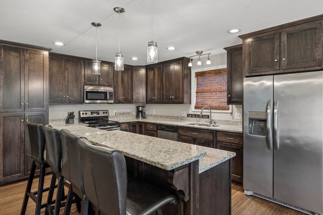 120 Rice Rd, Hendersonville, TN 37075