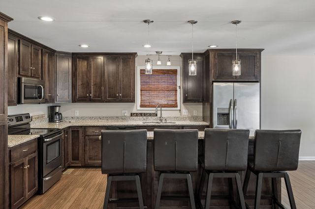 120 Rice Rd, Hendersonville, TN 37075