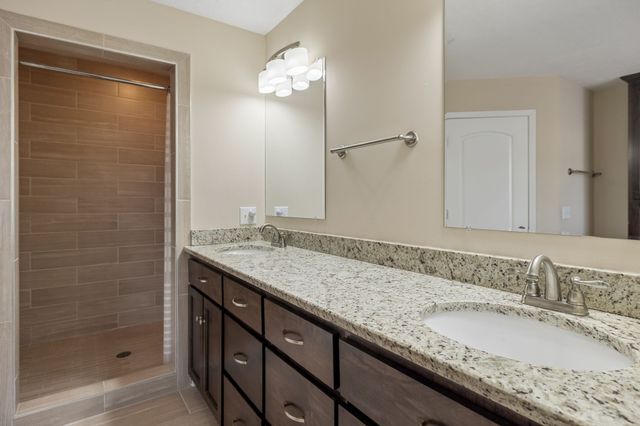 120 Rice Rd, Hendersonville, TN 37075