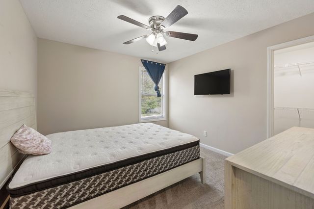 120 Rice Rd, Hendersonville, TN 37075