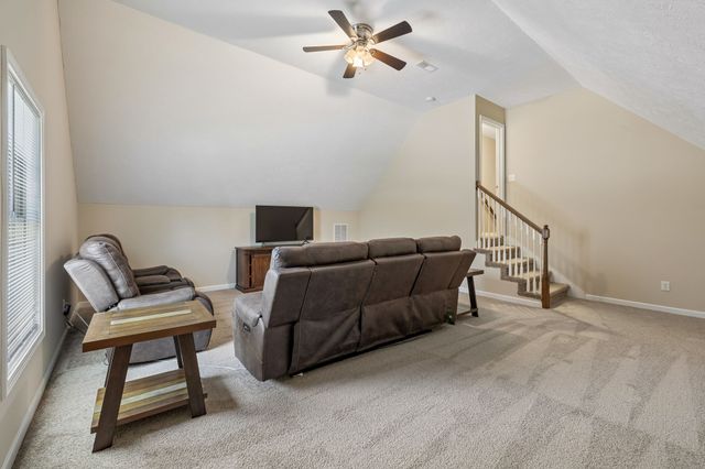 120 Rice Rd, Hendersonville, TN 37075