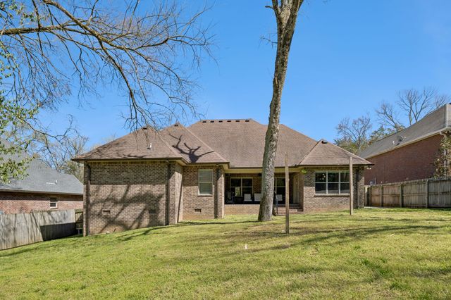 120 Rice Rd, Hendersonville, TN 37075