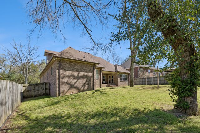 120 Rice Rd, Hendersonville, TN 37075