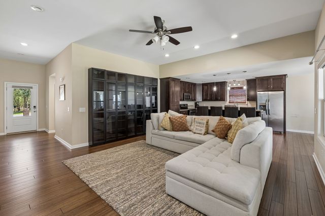 120 Rice Rd, Hendersonville, TN 37075