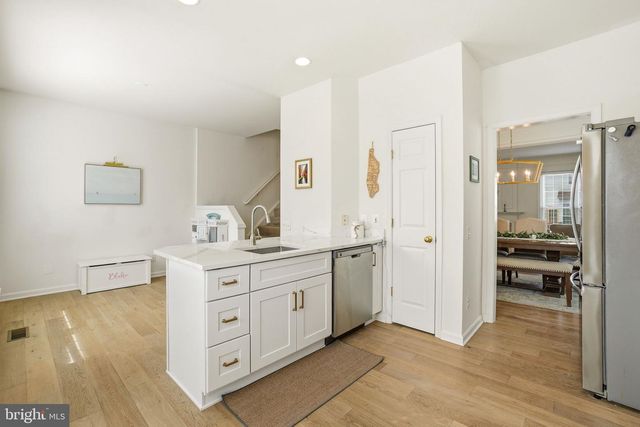 7514 LAMOYNE CT, Alexandria, VA 22315