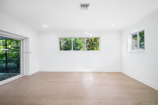 8265 SW 145th St, Palmetto Bay, FL 33158