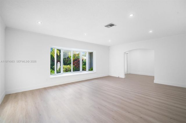 8265 SW 145th St, Palmetto Bay, FL 33158