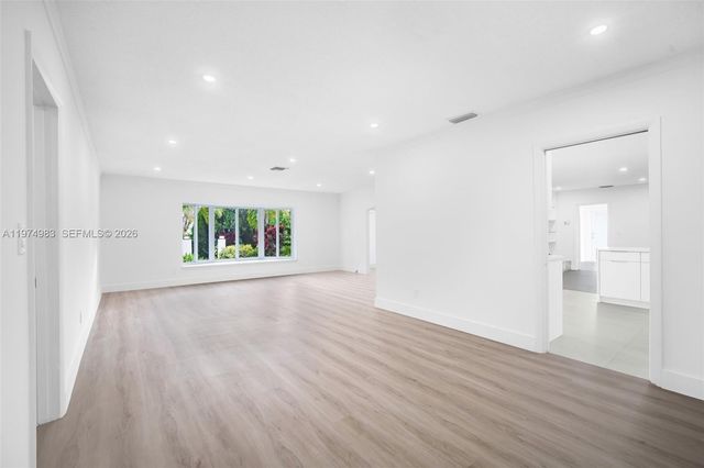 8265 SW 145th St, Palmetto Bay, FL 33158