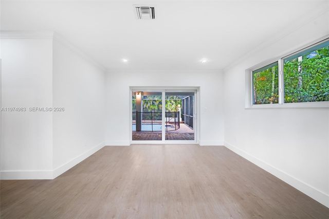 8265 SW 145th St, Palmetto Bay, FL 33158