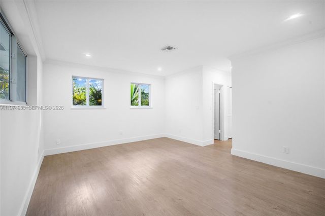 8265 SW 145th St, Palmetto Bay, FL 33158