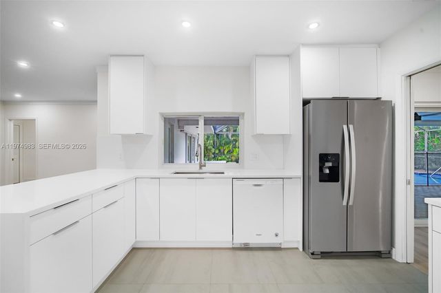 8265 SW 145th St, Palmetto Bay, FL 33158