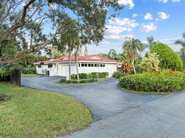8265 SW 145th St, Palmetto Bay, FL 33158