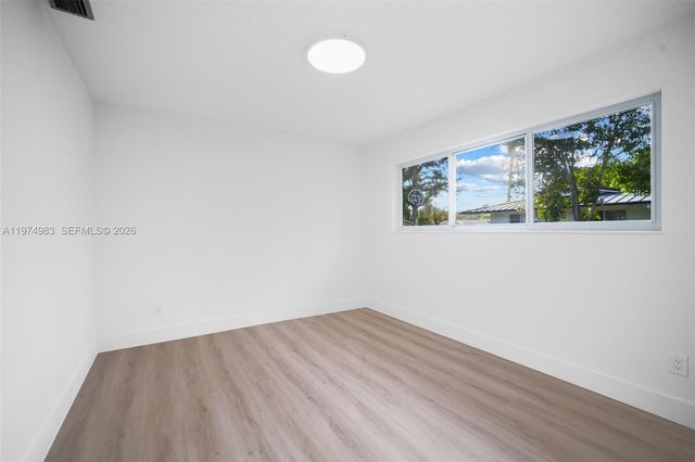 8265 SW 145th St, Palmetto Bay, FL 33158