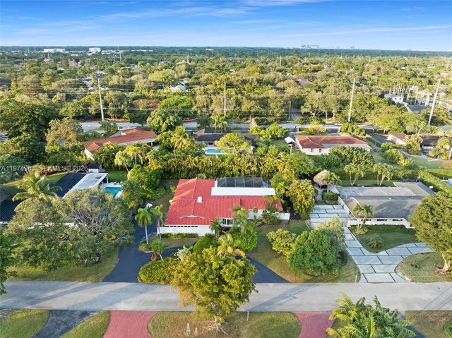 8265 SW 145th St, Palmetto Bay, FL 33158