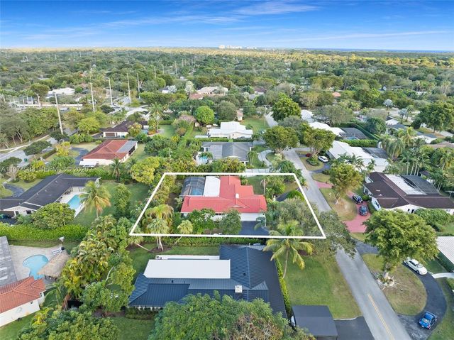 8265 SW 145th St, Palmetto Bay, FL 33158