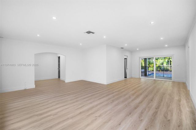 8265 SW 145th St, Palmetto Bay, FL 33158